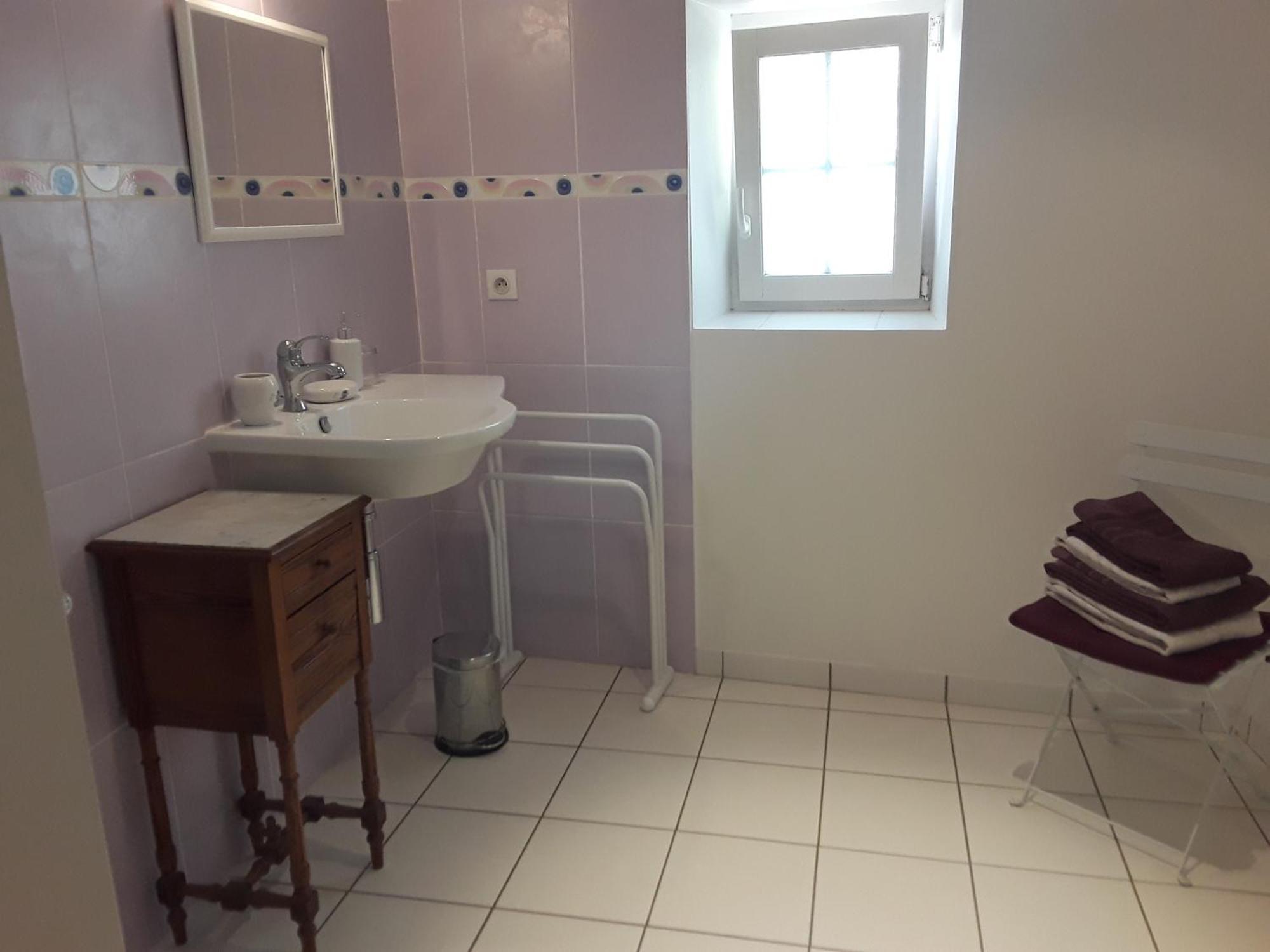 La Reine Des Pres Chambres D'Hotes Saint-Bonnet-de-Chirac Bagian luar foto